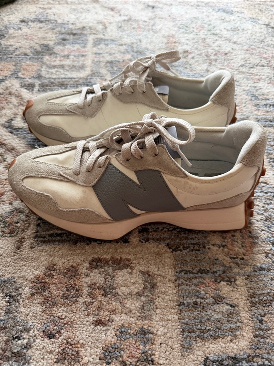 New Balance Shoes - New Balance 327 gray and cream